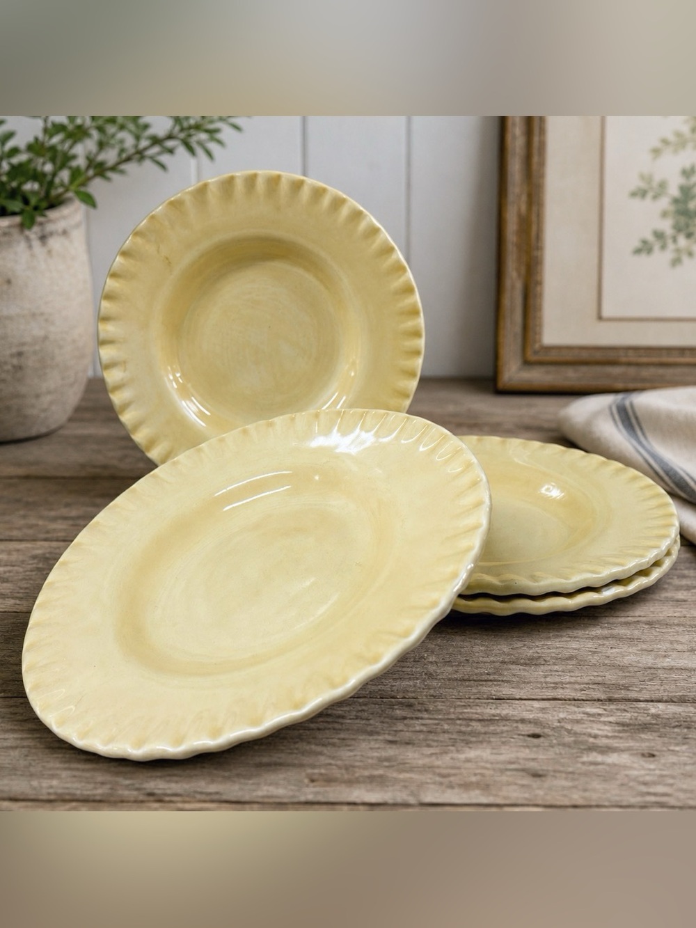 Pottery Barn Pie Crust 8.5” Salad Plates Amber Set 4 Scalloped Mexico Vintage